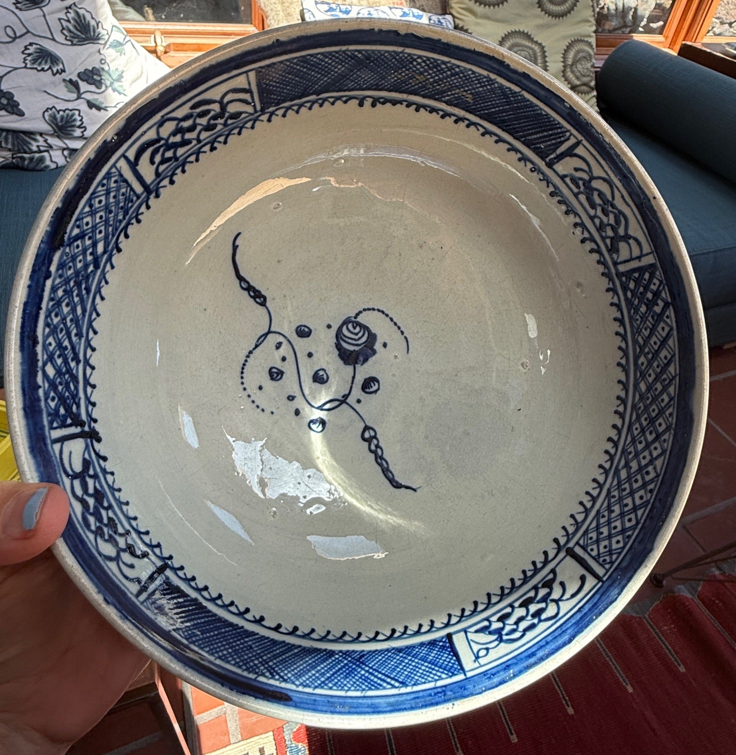 English Pearlware Underglaze Blue Painted Bowl, House Pattern